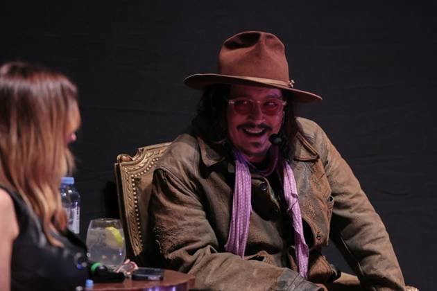 Entertainment Bilder des Tages Modigliani: Three Days in Montparnasse premiere in Argentina BUENOS AIRES, ARGENTINA – NOVEMBER 12, 2025: American actor and director Johnny Depp led a masterclass in acting alongside Riccardo Scamarcio, star of the film, at the historic Podestá Theater in La Plata, Buenos Aires Province, Argentina, on November 12, 2025. The event, attended by students, actors, and local theater enthusiasts, was part of Depp s promotional visit to Argentina for the premiere of his new film, Modigliani: Three Days in Montparnasse, which he directed and produced. During the session, Depp discussed the creative process, character development, and his experience working on the biographical film, receiving a warm ovation from the audience in La Plata. Lucia Copyright: x2025xAnadoluxLucianoxGonzalezx
