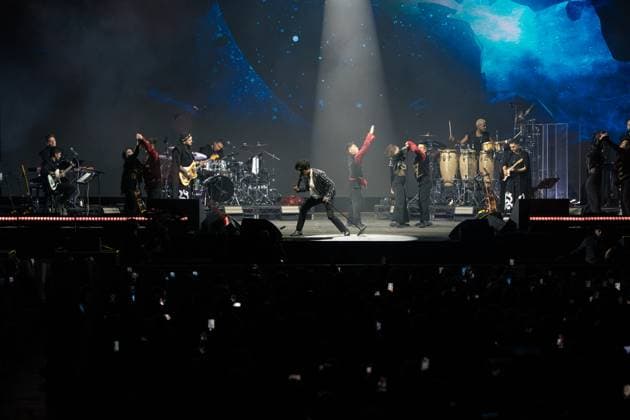 Dimash Qudaibergen in concert in London, UK - 12 Nov 2025 Dimash Qudaibergen performs on stage during his Stranger Tour at Ovo Wembley Arena. London United Kingdom Copyright: xLounisxTiarx xSOPAxImagesx DSC09409