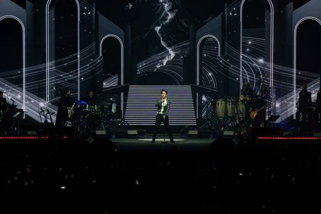 Dimash Qudaibergen in concert in London, UK - 12 Nov 2025 Dimash Qudaibergen performs on stage during his Stranger Tour at Ovo Wembley Arena. London United Kingdom Copyright: xLounisxTiarx xSOPAxImagesx DSC09425