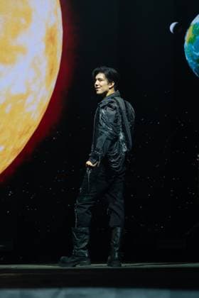Dimash Qudaibergen in concert in London, UK - 12 Nov 2025 Dimash Qudaibergen performs on stage during his Stranger Tour at Ovo Wembley Arena. London United Kingdom Copyright: xLounisxTiarx xSOPAxImagesx DSC09732