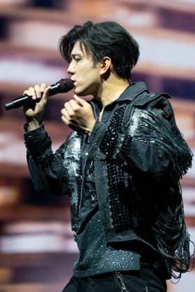 Dimash Qudaibergen in concert in London, UK - 12 Nov 2025 Dimash Qudaibergen performs on stage during his Stranger Tour at Ovo Wembley Arena. London United Kingdom Copyright: xLounisxTiarx xSOPAxImagesx DSC09704