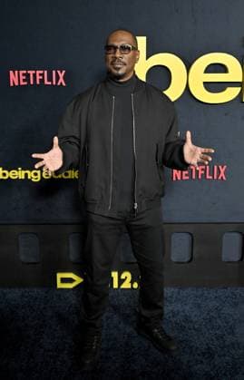 Netflix™s ˜Being Eddie™ Los Angeles Premiere Eddie Murphy arriving to Netflix™s Being Eddie Los Angeles premiere held at the Netflix Tudum Theater on November 12, 2025 in Hollywood, Ca. Hollywood Netflix Tudum Theater California USA Copyright: xStarbuck AFF-USA.COMx