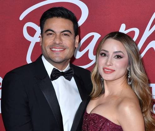 The Latin Recording Academy Person Of The Year Gala 2025 Honoring Raphael - Arrivals Carlos Rivera, Cynthia Deyanira Rodriguez Ruiz attend The Latin Recording Academy 2025 Person of the Year Gala Honoring Raphael at the Mandalay Bay Convention Center on November 12, 2025 in Las Vegas, Nevada. Las Vegas Mandalay Bay Nevada USA Copyright: xCxFlanigan imageSPACEx