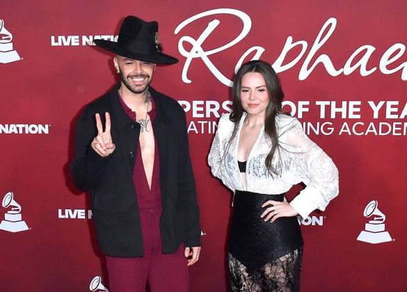 The Latin Recording Academy Person Of The Year Gala 2025 Honoring Raphael - Arrivals Jesse Huerta and Joy Huerta of Jesse & Joy attend The Latin Recording Academy 2025 Person of the Year Gala Honoring Raphael at the Mandalay Bay Convention Center on November 12, 2025 in Las Vegas, Nevada. Las Vegas Mandalay Bay Nevada USA Copyright: xCxFlanigan imageSPACEx