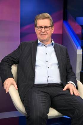 Ralf Stegner on the ARD talk show maischberger in Studio Berlin Adlershof Berlin, 12 11 2025 Foto:xM.xBehrensx xFuturexImagex maischberger1211_5122