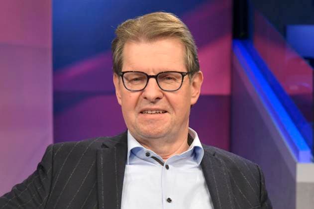Ralf Stegner on the ARD talk show maischberger in Studio Berlin Adlershof Berlin, 12 11 2025 Foto:xM.xBehrensx xFuturexImagex maischberger1211_5125
