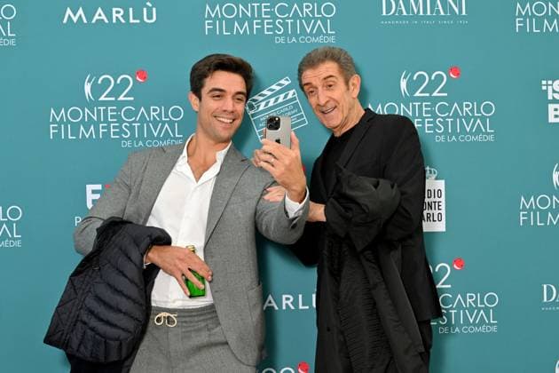 Gabriele and his father Ezio Greggio Launch and presentation of the Jury of the 22nd Monte Carlo Comedy Festival at the Grimaldi Forum in Monaco, November 12, 2025 Ezio Greggio, founder and president of the Festival, introduced the members of the Jury and the films in competition on the stage of the Salle Camille Blanc at the Grimaldi Forum Actress Claudia Gerini, is President of the Jury, Franco Nero, Honorary President, Teresa Riott and Daniel McVicar make up this cinematic quartet. The Festivals aim is to promote and enhance the different genres of comedy through film premieres, Thanks to the commitment of Ezio Greggio and the late Mario Monicelli, co-founder of the event, comedy has gained a new appreciation even at prestigious festiva  Copyright: xBrunoxBebertx xBestimagexBrunoxBebertx xBestimagex