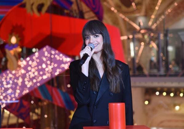 Clara Luciani During Christmas Opening At Galeries Lafayette - Paris Clara Luciani during Christmas opening at Galeries Lafayette in Paris, France on November 12, 2025. Photo by Alain Apaydin ABACAPRESS.COM Paris France  Copyright: xApaydinxAlain ABACAx
