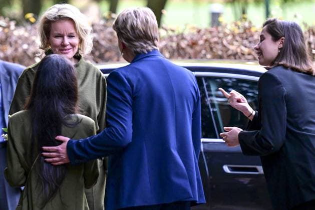 Queen Mathilde of Belgium and CÃ line Fremault pictured during a royal visit to the Foxfinder play for deaf and hard of hearing students of the Institut Royal pour Sourds et Aveugles (IRSA) school in Brussels on Thursday 13 November 2025.  DIRKxWAEM 141329983