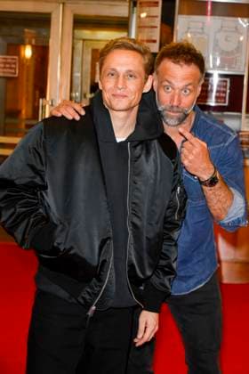 abb WuenscheEssen Matthias Schweighöfer Schweighoefer actor Erik Schmitt director on the red carpet at the NRW premiere of the movie DAS LEBEN DER WÜNSCHE WUENSCHE at Lichtburg cinema on 13 02 2025 in Essen, NRW Germany