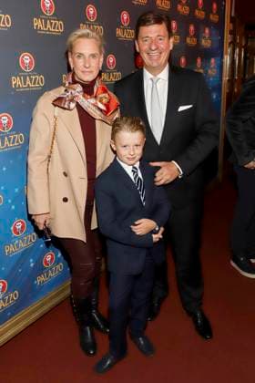 abb Palazzo Ingo C Peters with wife Christiane son Konrad at the premiere of Cornelia Poletto 10 Dinner Show PALAZZO Hier und Jetzt on 13 11 2025 in Hamburg Hamburg Germany