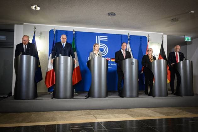Berlin, Press statements after the Group of Five meeting at the BMVg Joint press conference after the Group of Five me