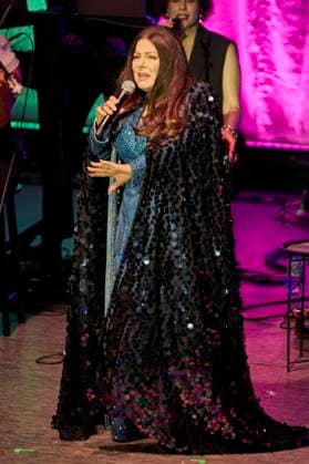 Marianne Rosenberg live at a concert of her Bunter Planet Tour at Capitol Hannover, 13 11 2025 Foto:xU.xStammx xFuturexImagex rosenberg_5101