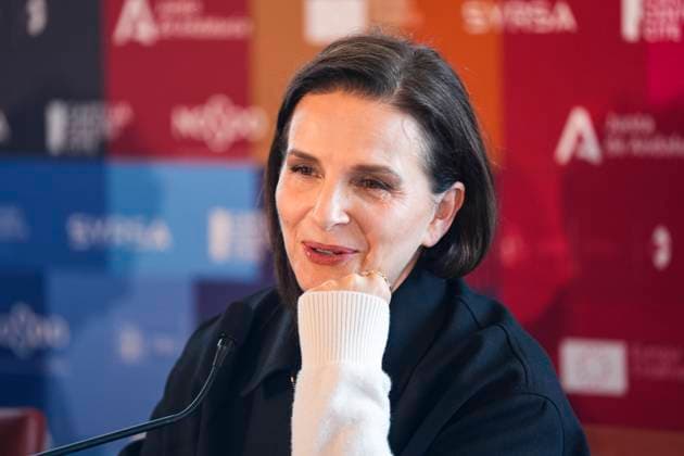 Official press conference of Juliette Binoche who received the Giraldillo de Honor 2025 Seville The actress Juliette Binoche, during the official press conference within the framework of the European Film Festival at the Abades Restaurant, November 14, 2025 in Seville Andalusia, Spain The actress Juliette Binoche, has offered an official press conference within the framework of the European Film Festival as she receives the Giraldillo de Honor 2025 NOVEMBER 14, 2025 Seville Andalusia Seville Andalusia Spain  Copyright: xJoaquinxCorcherox 7101070