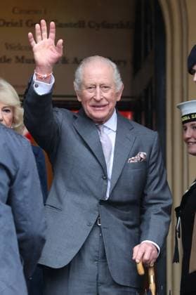 . 14 11 2025. Merthyr Tydfil, United Kingdom. King Charles III and Queen Camilla during a visit to Cyfarthfa Castle in Merthyr Tydfil, South wales, United Kingdom, as The King celebrated his 77th birthday.  xStephenxLockx xi-Imagesx IIM-26374-0009