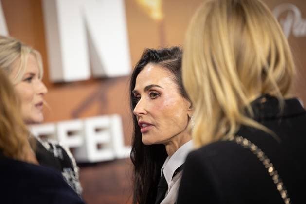 Premiere 2 season LANDMAN Demi Moore profile, silhouette chin European premiere of LANDMAN season 2 at the Zoo Palast cinema in Berlin Copyright: xEventpressxFuhrx