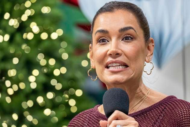Jana Ina Zarrella at the opening of the Charity Forest in the Galeria Düsseldorf Königsallee Düsseldorf, 14 11 2025 Foto:xO.xLangelx xFuturexImagex galeria_5115