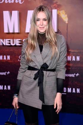 Nina Ensmann at the European premiere of season 2 of the Paramount series Landman at Zoo Palast Berlin, 14 11 2025 Foto:xN.xKubelkax xFuturexImagex landman_berlin_5179