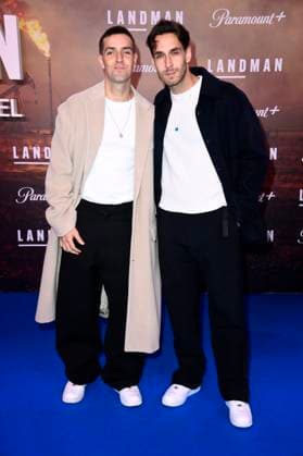 Aaron Keller and Joshua Keller at the European premiere of season 2 of the Paramount series Landman at Zoo Palast Berlin, 14 11 2025 Foto:xN.xKubelkax xFuturexImagex landman_berlin_5170