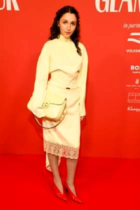 abb GlamourWomen Caro Schäffler Schaeffler as a guest on the red carpet at the 3 GLAMOUR WOMEN OF THE YEAR AWARD at The Ritz Carlton Hotel Berlin on 14 11 2025 in Berlin Berlin Germany