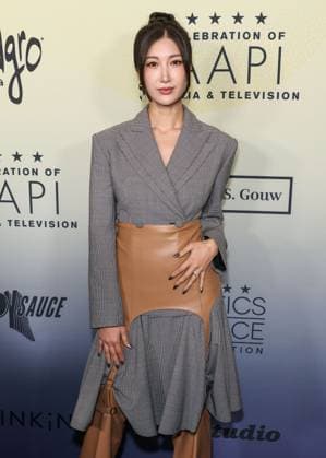 The Critics Choice Association s 4th Annual Celebration Of AAPI Cinema And Television BEVERLY HILLS, LOS ANGELES, CALIFORNIA, USA - NOVEMBER 14: South Korean and American singer, songwriter, and record producer EJAE (Kim Eun-jae) arrives at The Critics Choice Association s 4th Annual Celebration Of AAPI (Asian American and Pacific Islander) Cinema And Television held at the Four Seasons Hotel Los Angeles At Beverly Hills on November 14, 2025 in Beverly Hills, Los Angeles, California, United States., Credit:Xavier Collin Avalon United States, California, Beverly Hills, Four Seasons Hotel Los Angeles At Beverly Hills Copyright: xXavierxCollinx xAvalonx 1052544971