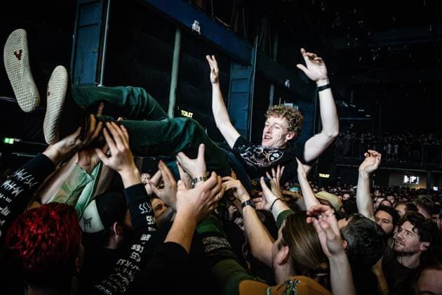 King Gizzard & The Lizard Wizard live in Copenhagen, Denmark Copenhagen, Denmark. 14th, November 2025. Concert goers seen at a live concert with the Australian psychedelic rock band King Gizzard & the Lizard Wizard at Poolen in Copenhagen. Denmark, Copenhagen  Copyright: xGonzalesxPhoto ErlingxBrodersenx