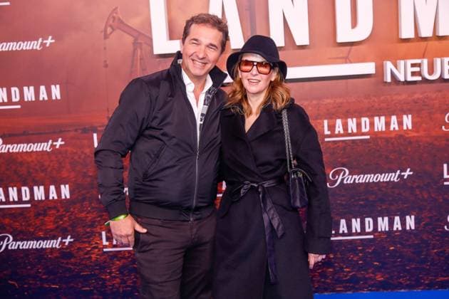 Premiere of season 2 of the series Landman in Berlin Berlin, 14 11 2025 Andreas Elsholz and his wife Denise Zich at the premiere of season 2 of the series Landman at the Zoo Palast in Berlin Berlin Copyright: xMatthiasxGränzdörferx