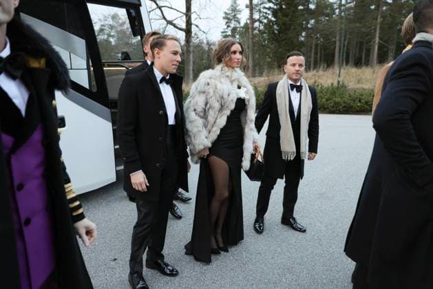 Holmenkollen Chapel Oslo 20251115 Guests arrive at Holmenkollen Chapel and Stein Erik Hagens wedding to Bendik Skinningsrud Photo Amanda Pedersen Giske NTB Oslo Norway 0jmxvURkaN0 EDITORIAL USE ONLY Ref 0jmxvURkaN0 jpg  Copyright: xAmandaxPedersenxGiskex xNTBx