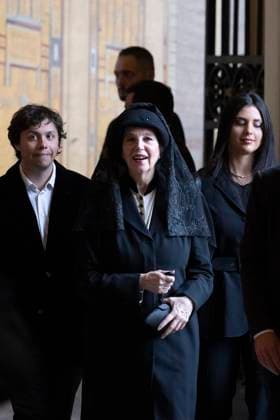 ITALY - ACTOR LEAVES AT THE END IF POPE LEO XIV WITH ARTISTS FROM THE WORL OF CINEMA AT THE VATICAN - 2025 11 15 Italy, Rome, Vatican, 2025 11 15.Italian actress Stefania Sandrelli leaves at the end of an audience of Pope Leo XIV with artists from the world of cinema at the Vatican . More than 100 film industry professionals, whether actors, directors or producers, were received by the pope inside the Apostolic Palace.. EDITORIAL USE ONLY - NO BOOKS Copyright: xALESSIAxGIULIANIx