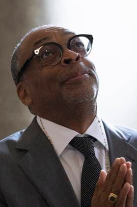 ITALY - ACTOR LEAVES AT THE END IF POPE LEO XIV WITH ARTISTS FROM THE WORL OF CINEMA AT THE VATICAN - 2025 11 15 Italy, Rome, Vatican, 2025 11 15.US film director Spike Lee leaves at the end of an audience of Pope Leo XIV with artists from the world of cinema at the Vatican . More than 100 film industry professionals, whether actors, directors or producers, were received by the pope inside the Apostolic Palace. EDITORIAL USE ONLY - NO BOOKS Copyright: xALESSIAxGIULIANIx