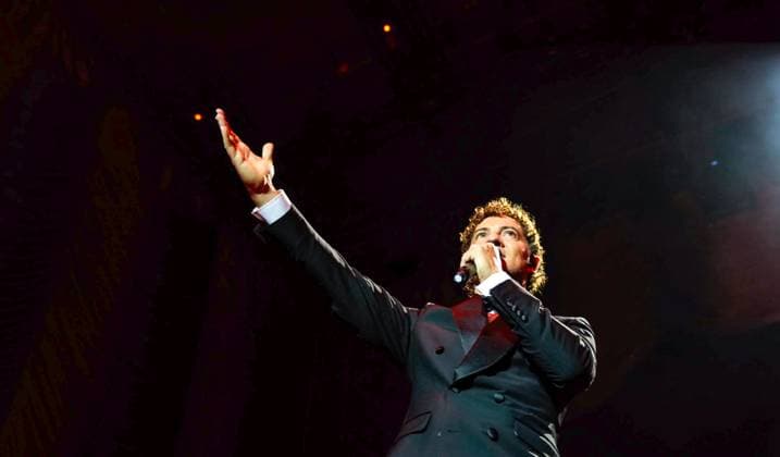David Bisbal opens in Almeria his Christmas tour Todo es posible en Navidad The singer David Bisbal during his performance tonight in the tour Todo es posible en Navidad On November 15, 2025 in Almeria, Andalucía Spain Almerias Plaza de Toros hosts the concert with which David Bisbal kicks off his new tour Todo es posible en Navidad The artist from Almeria returns to his homeland to open a series of special performances for the Christmas holidays 15 NOVEMBER 2025 Marian Leó Almeria, Andalucia Almeria, Andalucia Espana  Copyright: xMarianxLeonx 7103912