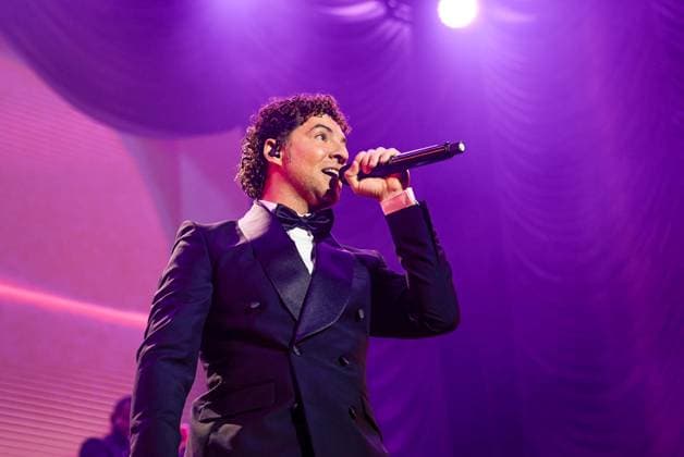 David Bisbal opens in Almeria his Christmas tour Todo es posible en Navidad The singer David Bisbal during his performance tonight in the tour Todo es posible en Navidad On November 15, 2025 in Almeria, Andalucía Spain Almerias Plaza de Toros hosts the concert with which David Bisbal kicks off his new tour Todo es posible en Navidad The artist from Almeria returns to his homeland to open a series of special performances for the Christmas holidays 15 NOVEMBER 2025 Marian Leó Almeria, Andalucia Almeria, Andalucia Espana  Copyright: xMarianxLeonx 7103919