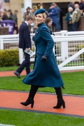 . 15 11 2025. Cheltenham, United Kingdom. Zara Tindall at the Super Saturday meeting at Cheltenham Racecourse, United Kingdom.  xi-Imagesx IIM-26379-0022