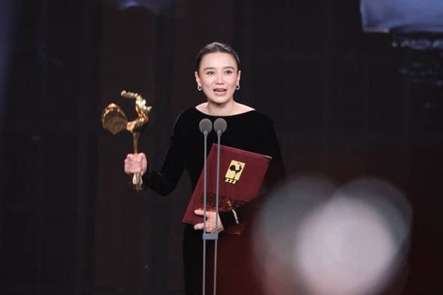 XIAMEN, CHINA - NOVEMBER 15: Actress Song Jia wins the Best Actress at the 38th Golden Rooster Award on November 15, 2025 in Xiamen, Fujian Province of China.  Copyright: xVCGx 111604098544