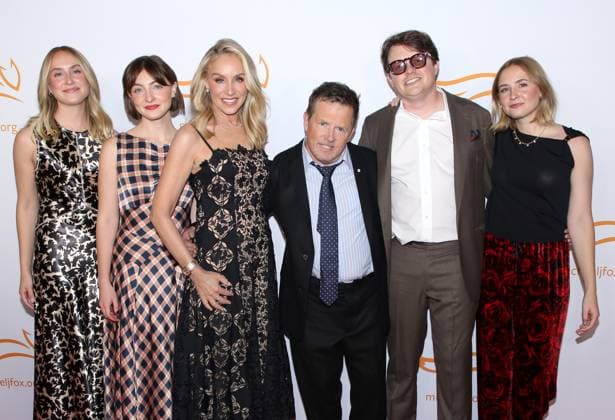 A Funny Thing Happened on the Way to Cure Parkinson s 2025 Gala Aquinnah Fox, Esme Fox, Tracy Pollan, Michael J. Fox, Sam Fox and Schuyler Fox attending the A Funny Thing Happened on the Way to Cure Parkinson s 2025 Gala benefitting The Michael J. Fox Foundation held at Cipriani South Street at Casa Cipriani on November 15, 2025 in New York City, NY New York City Cipriani South Street at Casa Ci NY USA Copyright: xStevenxBergman AFF-USA.COMx
