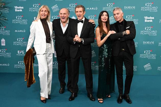 Monk, Italy: Monte Carlo, 22nd Monte Carlo Film Festival De La ComÃ die. Red carpet awards ceremony. Pictured: Giorgio Restelli, Gerry Scotti, Ezio Greggio, Sara Testa, Gabriella Perino Monk Italy  - ZUMAp169 20251115_zea_p169_660 Copyright: xManuelexMangiarottix