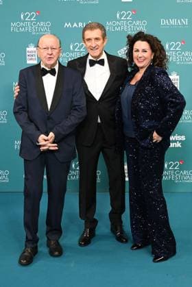 Monk, Italy: Monte Carlo, 22nd Monte Carlo Film Festival De La ComÃ die. Red carpet awards ceremony. Pictured: Massimo Boldi, Ezio Greggio, Micaela Boldi Monk Italy  - ZUMAp169 20251115_zea_p169_734 Copyright: xManuelexMangiarottix