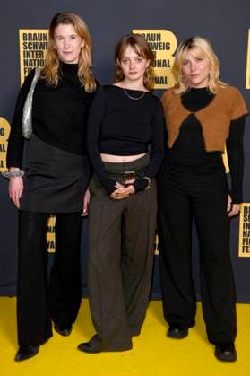 Lotta Schmelze, Maja Bons and Lisa Purtscher at the award ceremony of the 39 Braunschweig International Film Festival at the Staatstheater Braunschweig, 15 11 2025 Foto:xC.xNiehausx xFuturexImagex biff_5101