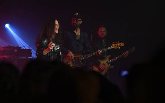 American singer Sari Schorr (left) performs during the Blues Alive festival 2025 in Sumperk, Czech Republic, on November 15, 2025. (CTKxPhoto LudekxPerina) CTKPhotoP2025111505079  CTKPhotoP2025111505079