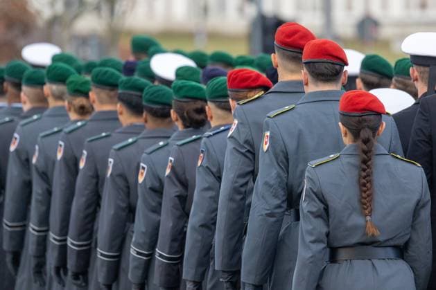 Bundeswehr soldiers of the guard battalion at the ceremony to mark 70 years of the Bundeswehr in Berlin, 12 11 2025 Berlin Germany Copyright: xKiraxGraapx