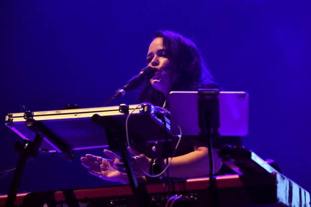 The Magic Numbers performing at O2 Arena in London LONDON, ENGLAND - NOVEMBER 15: Angela Gannon of ˜The Magic Numbers™ performing at O2 Arena, Greenwich on November 15, 2025 in London, England. CAP MAR MAR Great Britain Copyright: xMartinxHarris CapitalxPicturesx