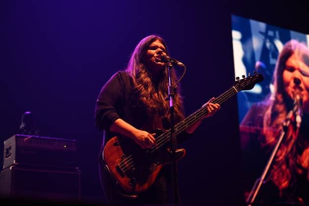The Magic Numbers performing at O2 Arena in London LONDON, ENGLAND - NOVEMBER 15: Michele Stodart of ˜The Magic Numbers™ performing at O2 Arena, Greenwich on November 15, 2025 in London, England. CAP MAR MAR Great Britain Copyright: xMartinxHarris CapitalxPicturesx