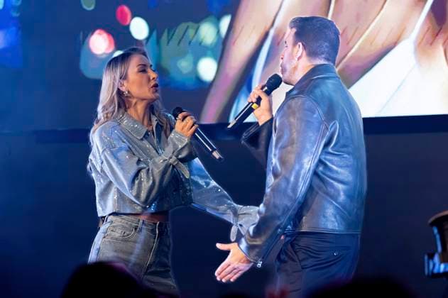 Anna Carina Woitschack with special guest Jay Khan live at a concert of the Abenteuerlust Tour at Schlager Cafe Düsseldorf, 15 11 2025 Foto:xO.xLangelx xFuturexImagex woitschack_5118