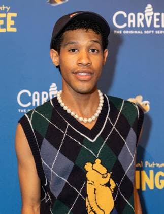 November 16, 2025, Bronx, New York, USA: Justin Cooley attends The 25th Annual Putnam County Spelling Bee opening night at New World Stages Theatre in New York, NY on November 16, 2025. Bronx USA - ZUMAr339 20251116_znp_r339_017 Copyright: xLevxRadinx