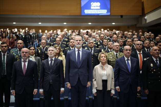Felipe VI presides over the ceremony for the anniversary of the TEDAX NRBQ and the Central Cybercrime Unit of the National Police King Felipe VI presides, accompanied by the Minister of the Interior, Fernando Grande Marlaska, presides over the anniversary of the TEDAX NRBQ and the Central Cybercrime Unit of the National Police, on November 17, 2025, in Madrid Spain 17 NOVEMBER 2025 Alejandro Martínez Vé Spain  Copyright: xAlejandroxMartinezxVÃ lezx 7105927