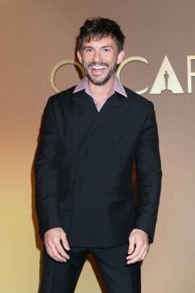 November 16, 2025, Los Angeles, Ca, USA: LOS ANGELES - NOV 16: Jonathan Bailey at the 2025 Governors Awards at the Ray Dolby Ballroom on November 16, 2025 in Los Angeles, CA Los Angeles USA - ZUMAnc22 20251116_zaa_nc22_283 Copyright: xKathyxHutchinsx