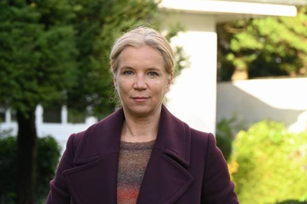 Actress Alexandra Schalaudek poses on the set of the 98 Cologne crime scene Der Glücklichmacher