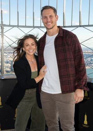November 17, 2025, New York, New York, USA: SHAWN JOHNSON EAST and ANDREW EAST visit The Empire State Building ahead of the season finale of Fox s Special Forces: World Toughest Test in New York. 17 November 2025 New York USA - ZUMAa265 20251117_zep_a265_004 Copyright: xEricxAcquayex