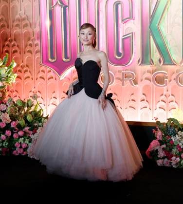 Ariana Grande arrives on the red carpet at the Wicked: For Good! New York Premiere at David Geffen Hall, Lincoln Center on Monday, November 17, 2025 in New York City  NYP20251117112 JOHNxANGELILLO