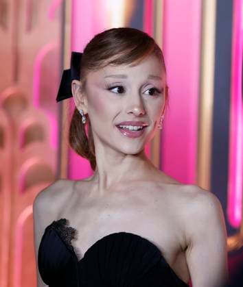 Ariana Grande arrives on the red carpet at the Wicked: For Good! New York Premiere at David Geffen Hall, Lincoln Center on Monday, November 17, 2025 in New York City  NYP20251117130 JOHNxANGELILLO